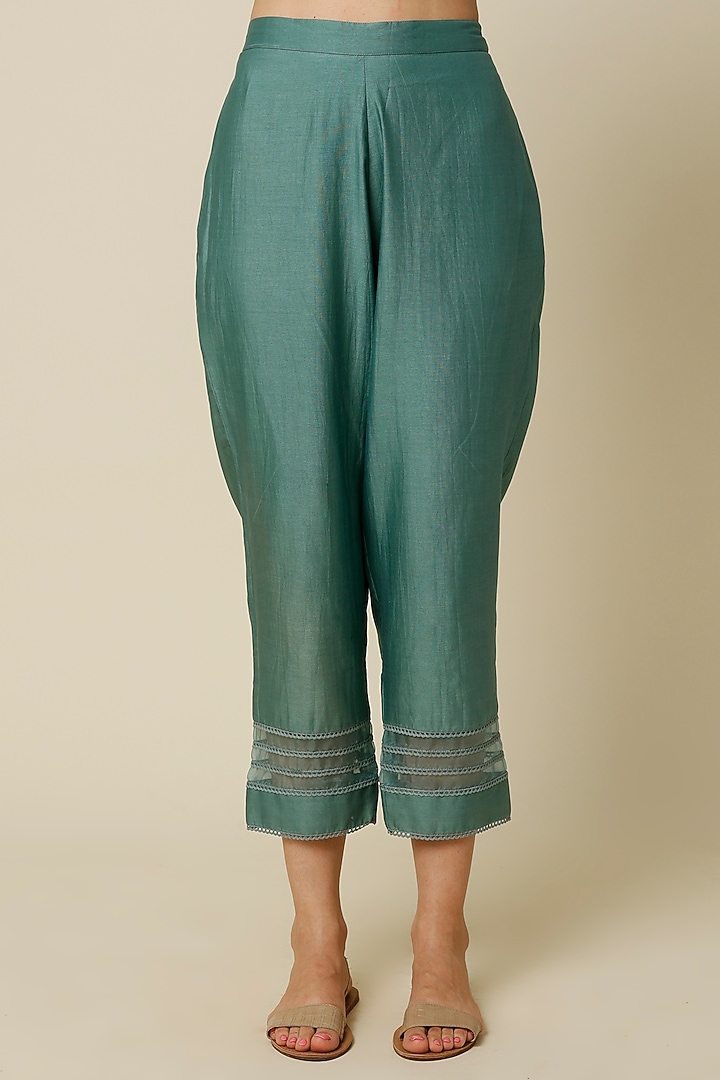 Emerald Green Embroidered Kurta Set by Chandrima at Pernia's Pop Up Shop