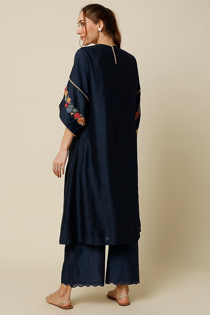 Navy Blue Embroidered Kurta Set by Chandrima at Pernia's Pop Up Shop