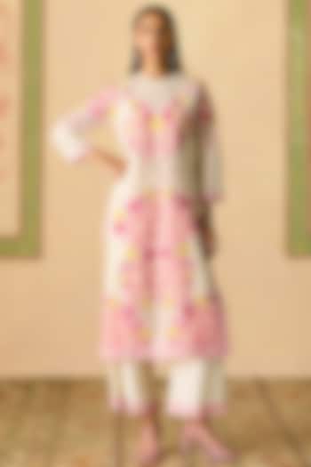 Ivory & Pink Chanderi Applique Work Kurta Set by Chandrima at Pernia's Pop Up Shop
