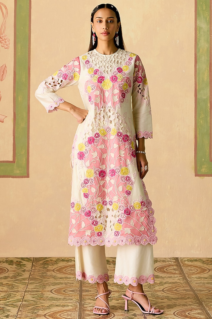Ivory & Pink Chanderi Applique Work Kurta Set by Chandrima at Pernia's Pop Up Shop