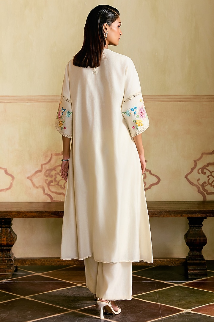 Ivory Chanderi Mosaic Thread Work Kurta Set by Chandrima at Pernia's Pop Up Shop