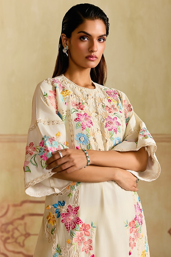 Ivory Chanderi Mosaic Thread Work Kurta Set by Chandrima at Pernia's Pop Up Shop