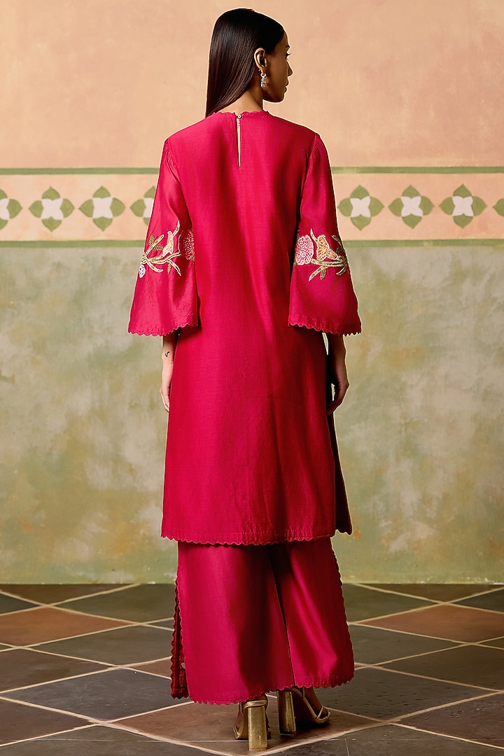 Fuchsia Chanderi Mosaic Thread Work Kurta Set by Chandrima at Pernia's Pop Up Shop