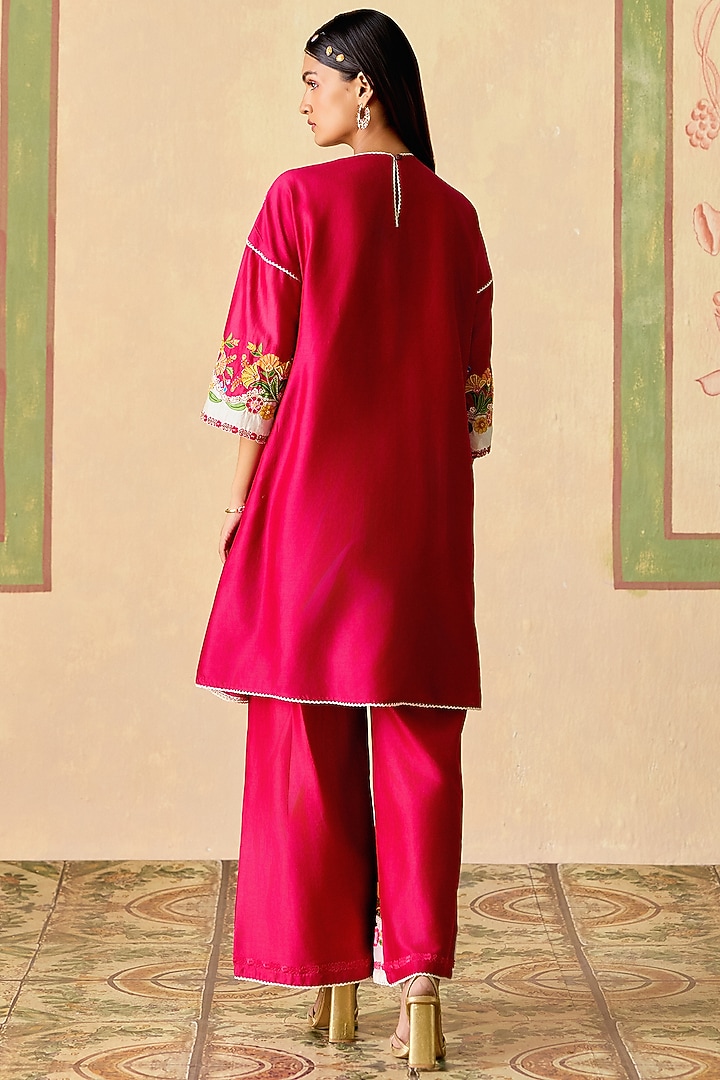 Fuchsia & Ivory Chanderi Thread Work Short Kurta Set by Chandrima at Pernia's Pop Up Shop