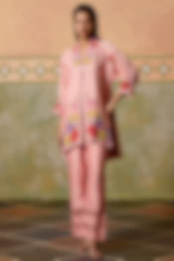 Rose Pink Chanderi Thread Work Short Kurta Set by Chandrima at Pernia's Pop Up Shop