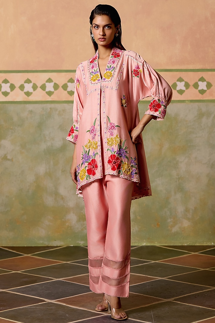 Rose Pink Chanderi Thread Work Short Kurta Set by Chandrima at Pernia's Pop Up Shop