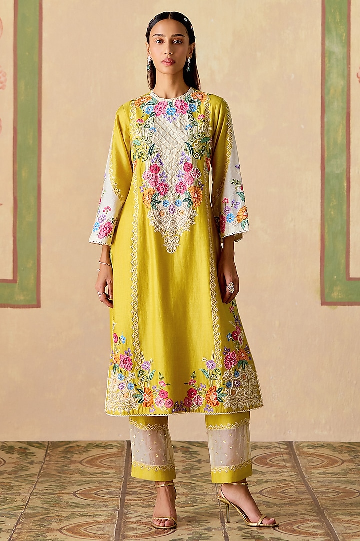 Yellow Chanderi Thread Work Kurta Set by Chandrima at Pernia's Pop Up Shop