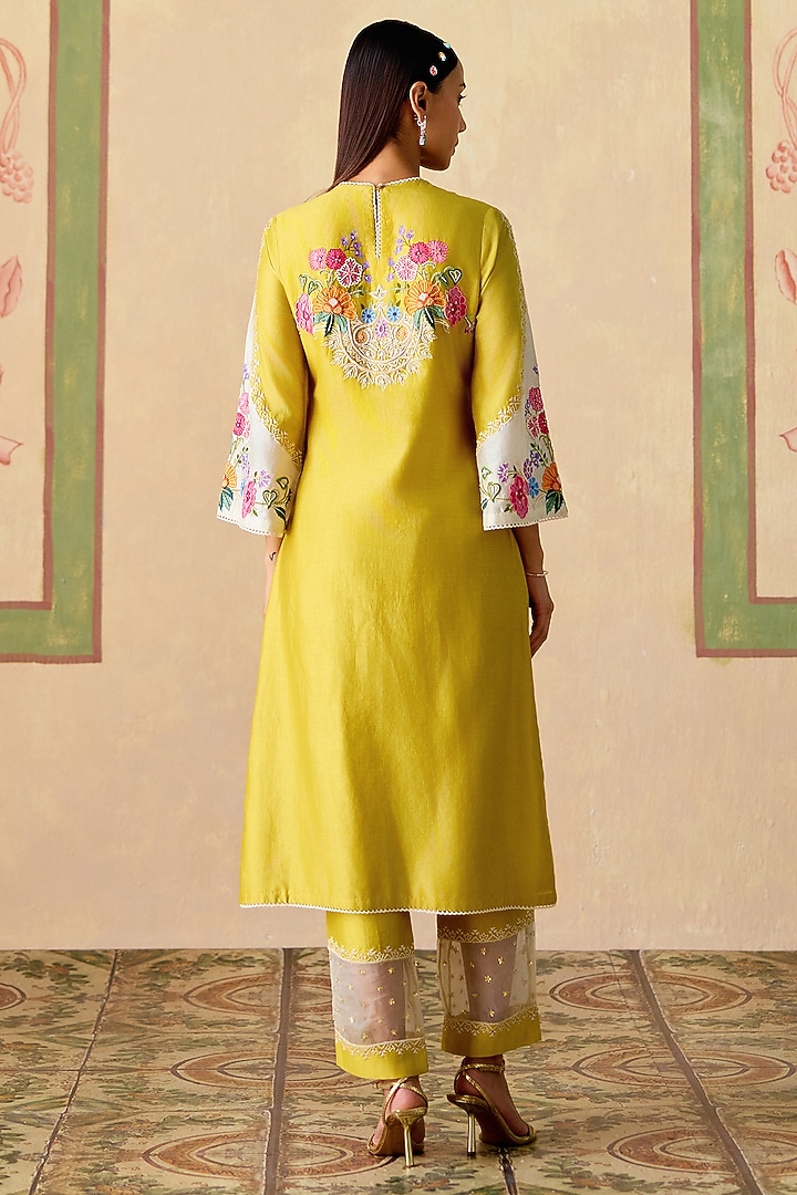 Yellow Chanderi Thread Work Kurta Set by Chandrima at Pernia's Pop Up Shop