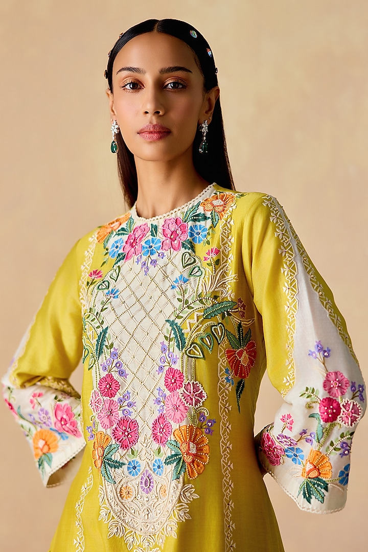 Yellow Chanderi Thread Work Kurta Set by Chandrima at Pernia's Pop Up Shop