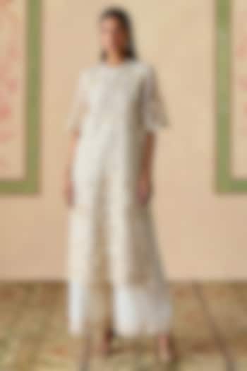 Ivory & Gold Chanderi Applique Work Kurta Set by Chandrima at Pernia's Pop Up Shop