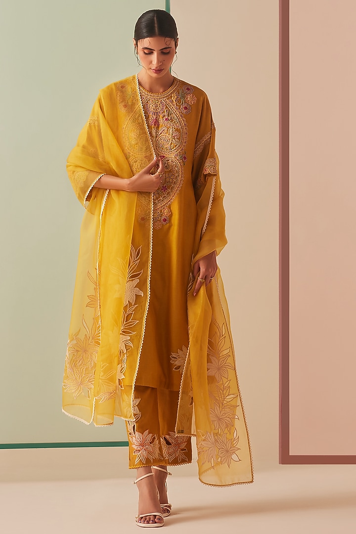 Mustard Silk Organza Embroidered Dupatta by Chandrima at Pernia's Pop Up Shop