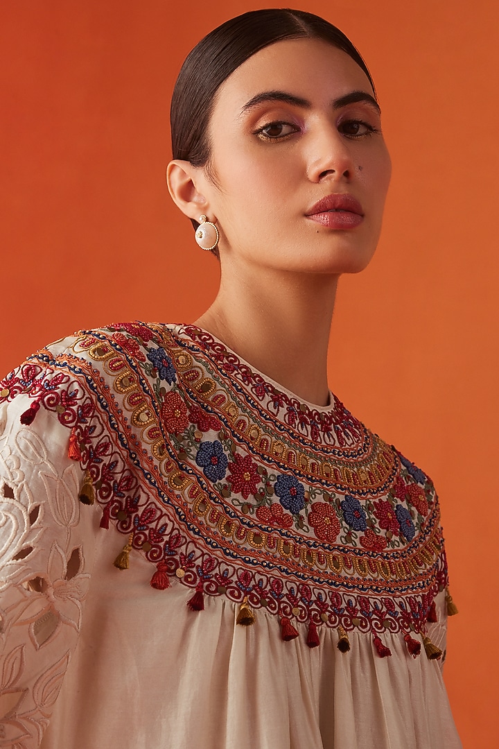 Ivory Chanderi Embroidered Kurta Set by Chandrima at Pernia's Pop Up Shop