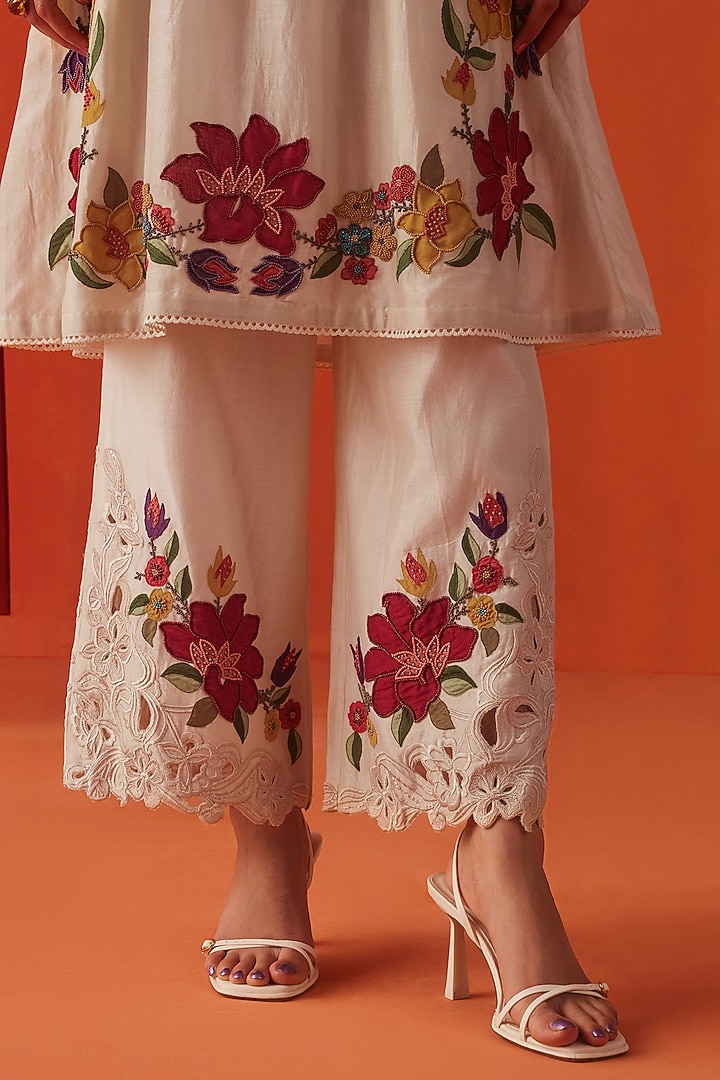 Ivory Chanderi Embroidered Kurta Set by Chandrima at Pernia's Pop Up Shop