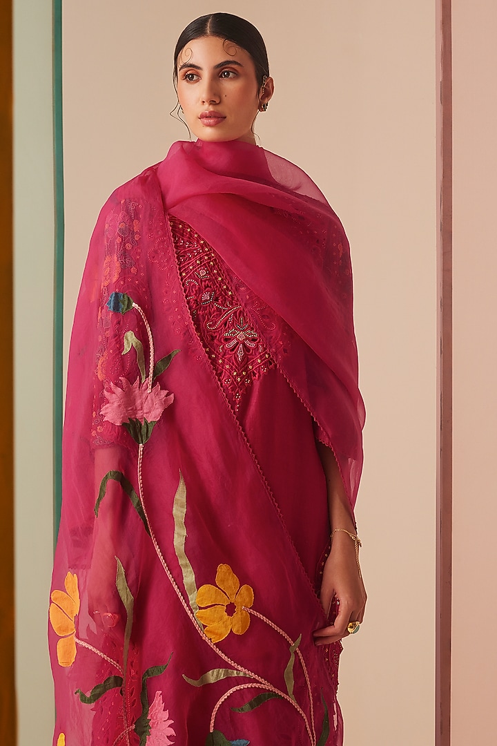 Fuchsia Silk Organza Embroidered Dupatta by Chandrima at Pernia's Pop Up Shop