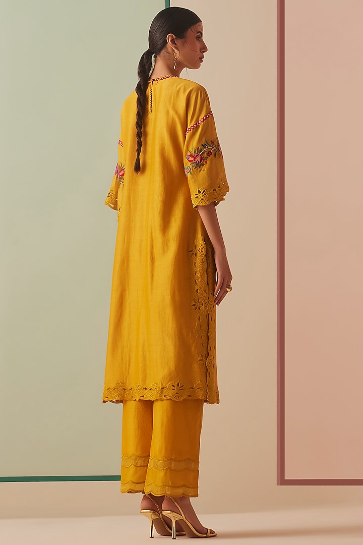 Mustard Chanderi Embroidered Kurta Set by Chandrima at Pernia's Pop Up Shop
