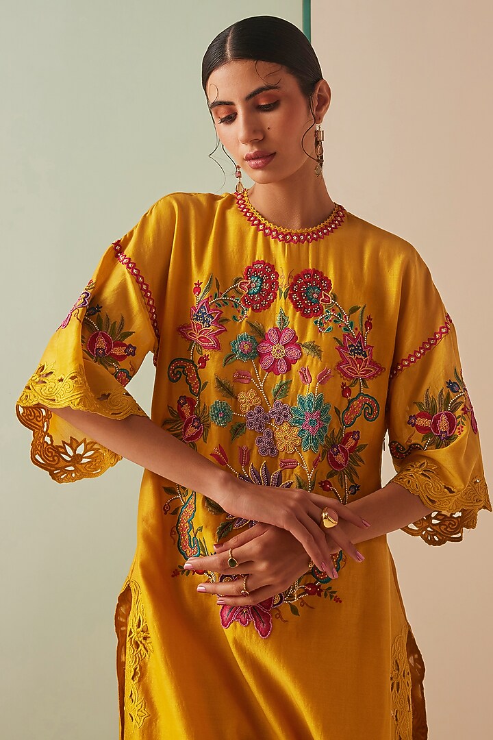 Mustard Chanderi Embroidered Kurta Set by Chandrima at Pernia's Pop Up Shop