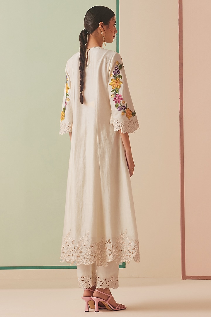 Ivory Chanderi Embroidered Kurta Set by Chandrima at Pernia's Pop Up Shop