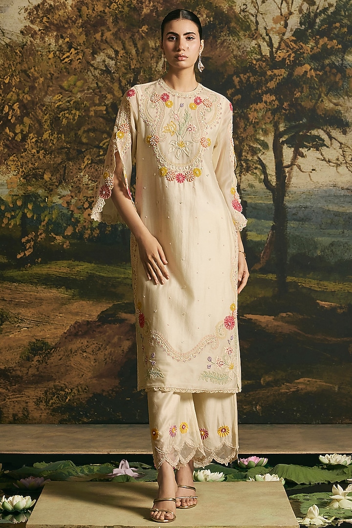Ivory Silk Organza & Chanderi Floral Work Kurta Set by Chandrima at Pernia's Pop Up Shop