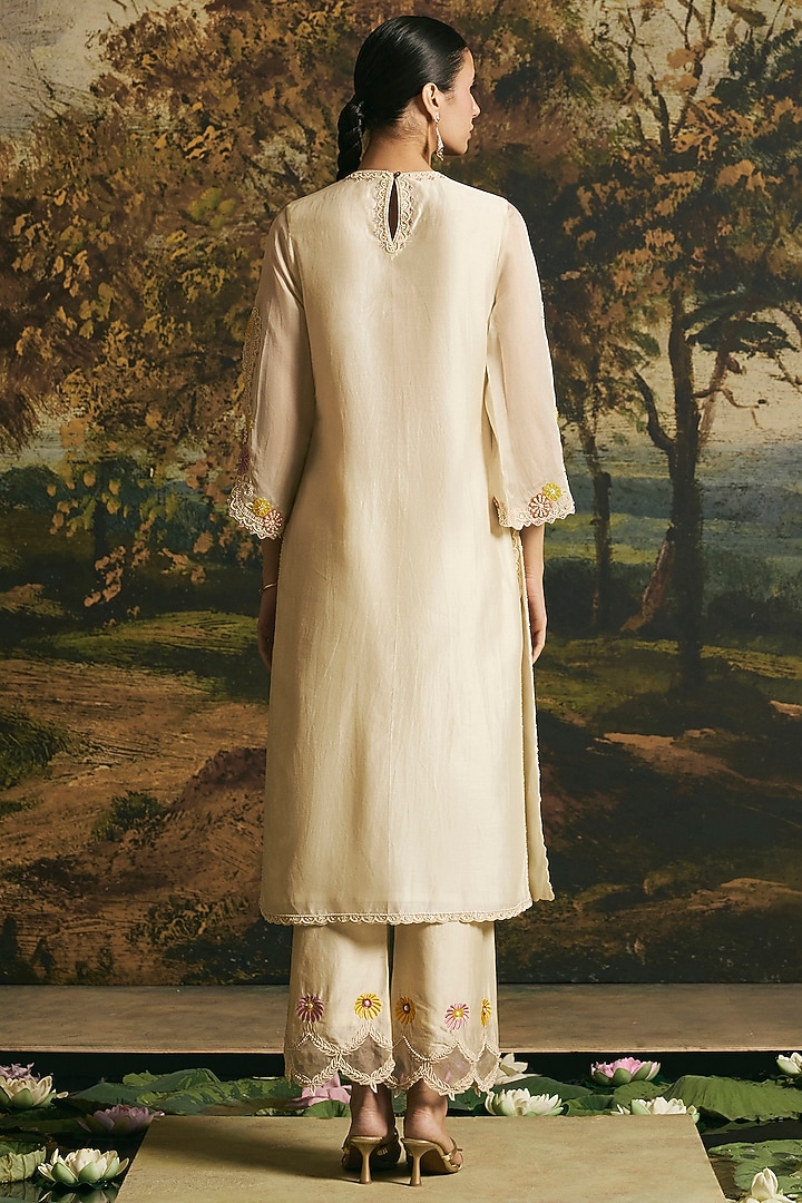 Ivory Silk Organza & Chanderi Floral Work Kurta Set by Chandrima at Pernia's Pop Up Shop
