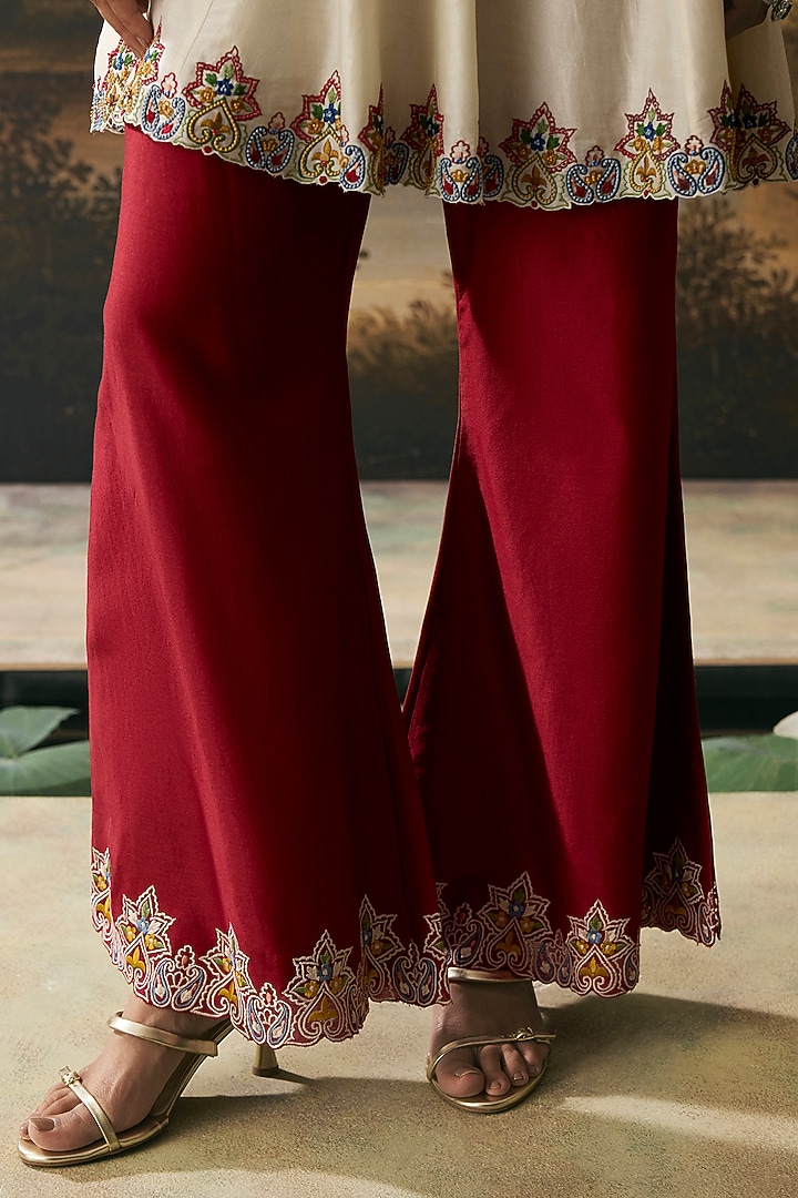 Ivory Chanderi Applique Work Short Kurta Set by Chandrima at Pernia's Pop Up Shop