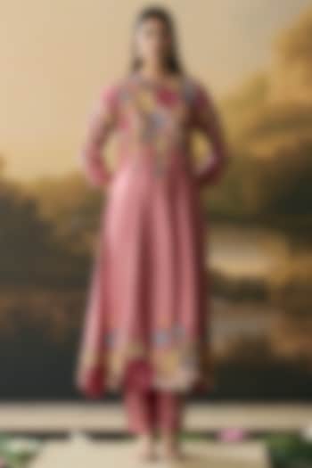 Pink Chanderi Applique Work Flared Kurta Set by Chandrima at Pernia's Pop Up Shop