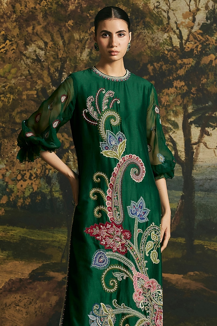 Emerald Green Chanderi Applique Work Straight Kurta Set by Chandrima at Pernia's Pop Up Shop