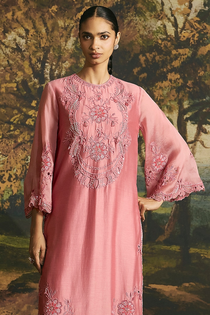 Pink Chanderi Cutwork Straight Kurta Set by Chandrima at Pernia's Pop Up Shop