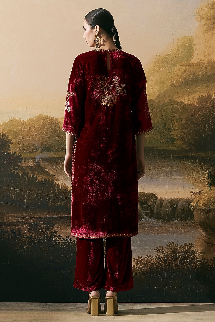 Cherry Red Velvet Floral Threadwork Embellished Kurta Set by Chandrima at Pernia's Pop Up Shop