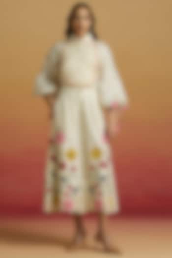 Ivory Chanderi 3D Floral Applique Work Skirt by Chandrima at Pernia's Pop Up Shop