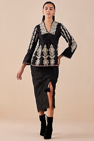 Black Chanderi Draped Skirt by Chandrima