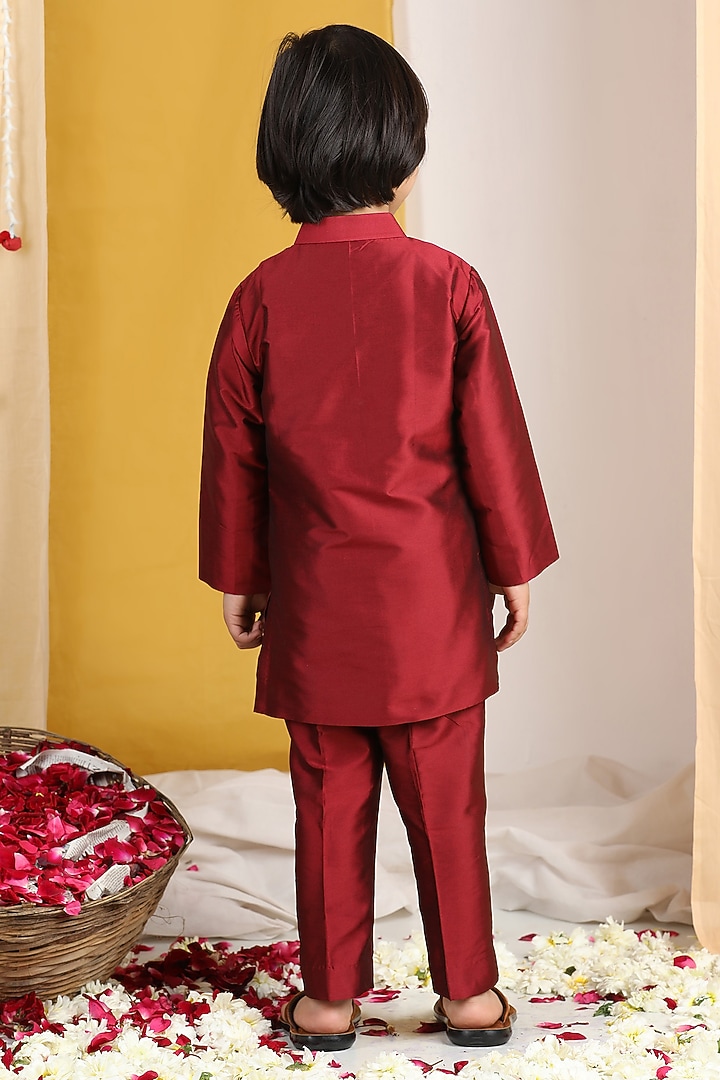 Maroon Silk Thread Embroidered Kurta Set For Boys by The Little celebs at Pernia's Pop Up Shop