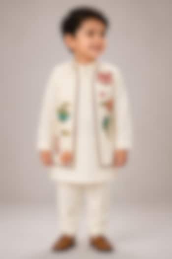 Off-White Silk Blend Floral Thread Embroidered Bundi Jacket Set For Boys by The Little celebs at Pernia's Pop Up Shop