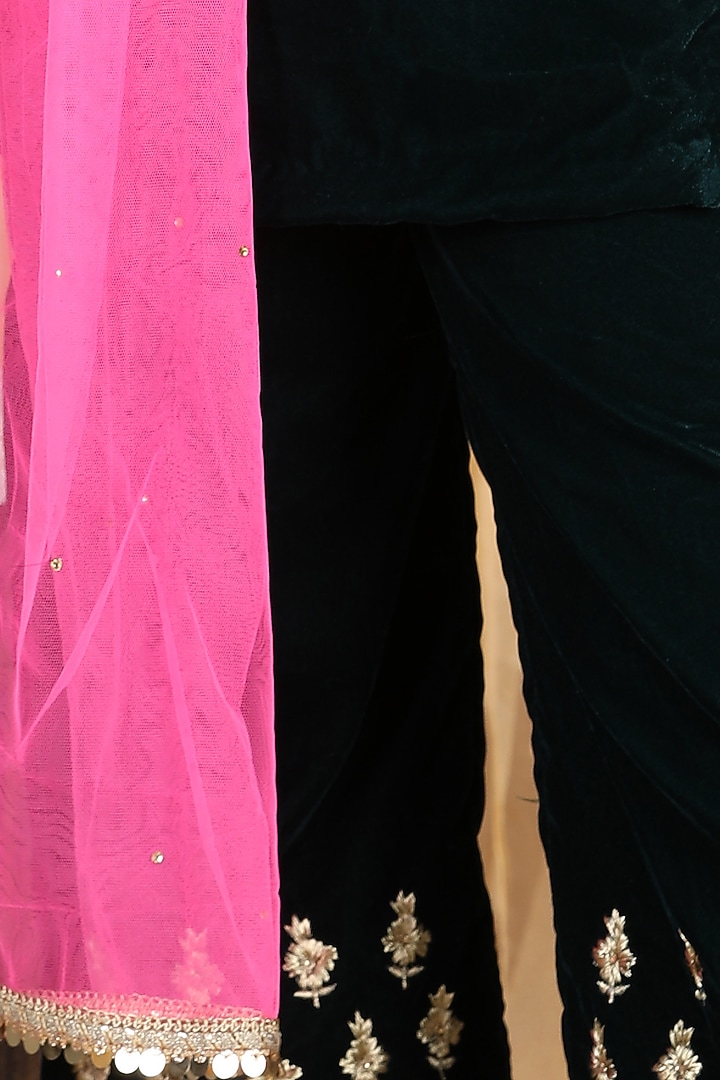 Black Velvet Embroidered Kurta Set For Girls by The Little celebs at Pernia's Pop Up Shop