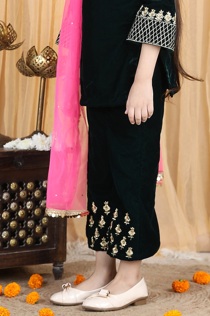 Black Velvet Embroidered Kurta Set For Girls by The Little celebs at Pernia's Pop Up Shop