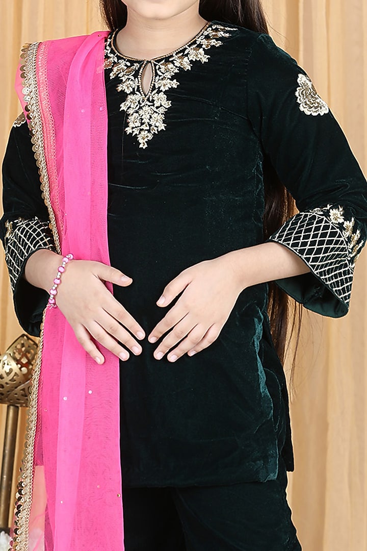Black Velvet Embroidered Kurta Set For Girls by The Little celebs at Pernia's Pop Up Shop