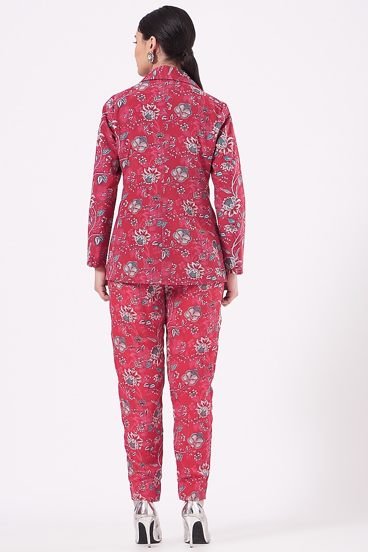 Red Printed Jacket Set by Chhavvi Aggarwal at Pernia's Pop Up Shop