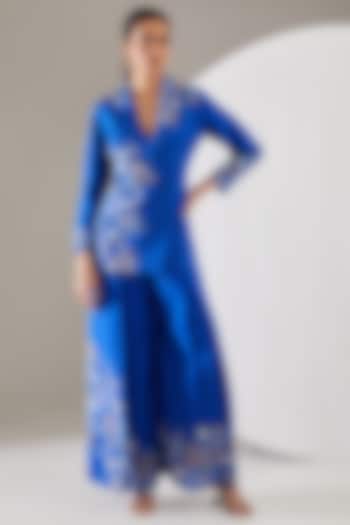 Blue Crepe Abstract Printed Blazer Set by Chhavvi Aggarwal