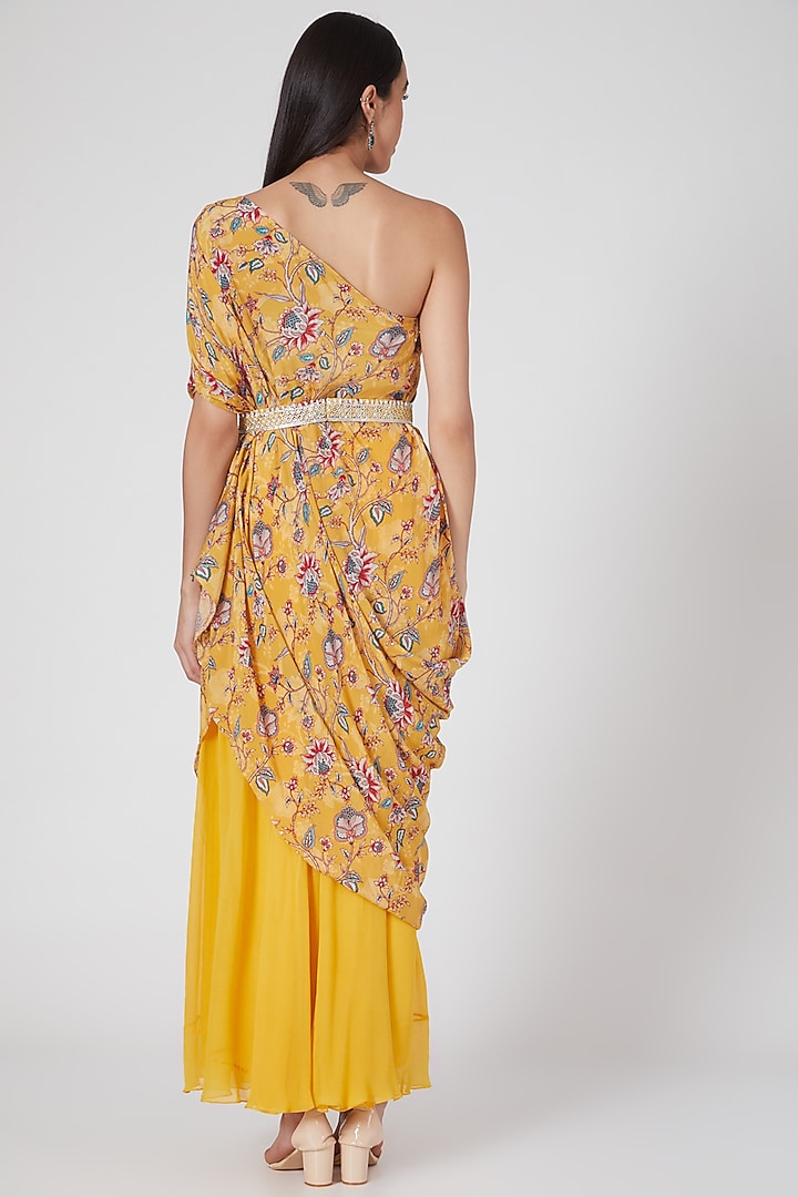 Yellow Printed Palazzo Pant Set With Belt by Chhavvi Aggarwal at Pernia's Pop Up Shop