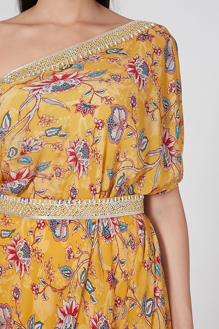 Yellow Printed Palazzo Pant Set With Belt by Chhavvi Aggarwal at Pernia's Pop Up Shop