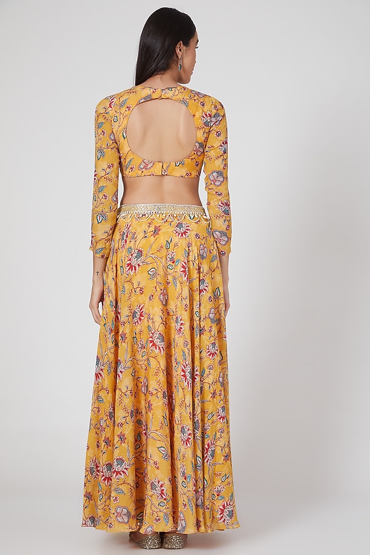 Yellow Printed & Embroidered Wedding Lehenga Set by Chhavvi Aggarwal at Pernia's Pop Up Shop