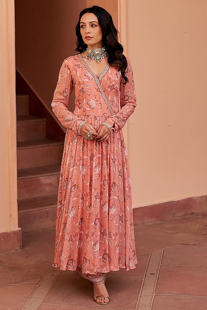Peach Georgette Printed & Hand Embroidered Kurta Set by Chhavvi Aggarwal