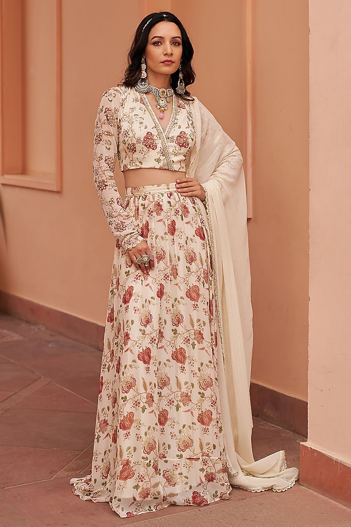 Ivory Georgette Floral Printed Wedding Lehenga Set by Chhavvi Aggarwal at Pernia's Pop Up Shop