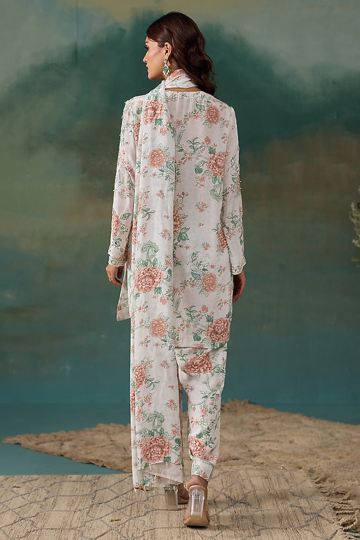 Pearl White Crepe Floral Printed Kurta Set by Chhavvi Aggarwal at Pernia's Pop Up Shop