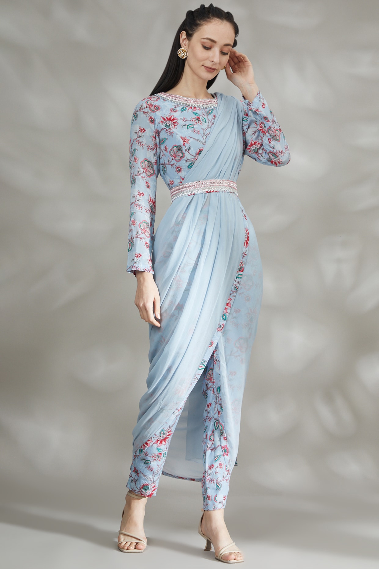 Pin by style statement on indo western saree lookbook | Indo western saree,  Harem pants, Fashion