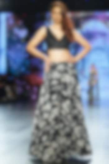 Black Georgette & Organza Floral Printed Wedding Lehenga Set by Chhavvi Aggarwal at Pernia's Pop Up Shop