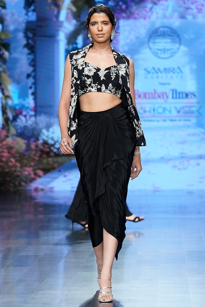 Black Crepe Floral Printed & Hand Embroidered Cape Set by Chhavvi Aggarwal at Pernia's Pop Up Shop