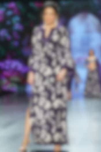 Purple Crepe Printed & Mirror Work Kaftan by Chhavvi Aggarwal at Pernia's Pop Up Shop
