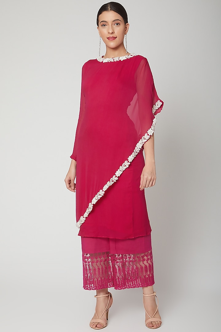 Fuchsia Embroidered Kurta With Pants by Chhavvi Aggarwal