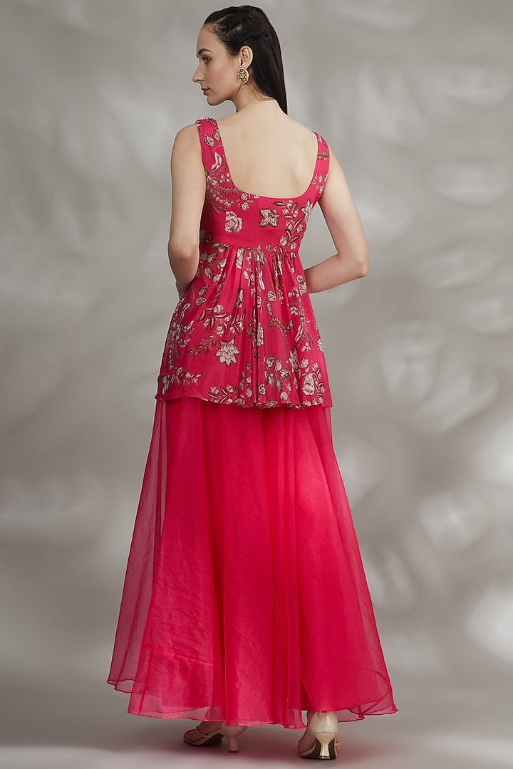 Fuchsia Pink Printed Kurta Set by Chhavvi Aggarwal at Pernia's Pop Up Shop