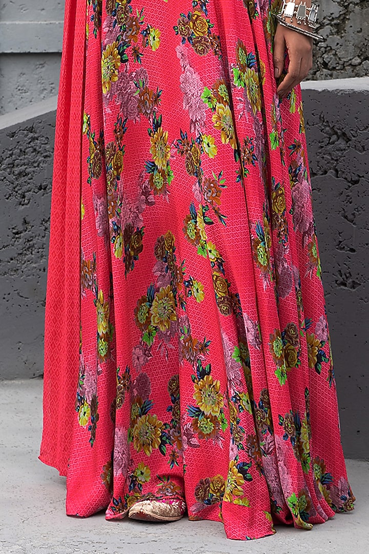 Raspberry Pink Crepe Printed Wedding Lehenga Set by Chhavvi Aggarwal at Pernia's Pop Up Shop